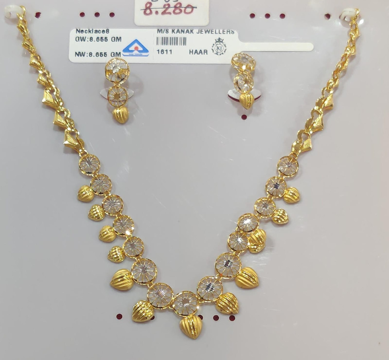 NECKLACE