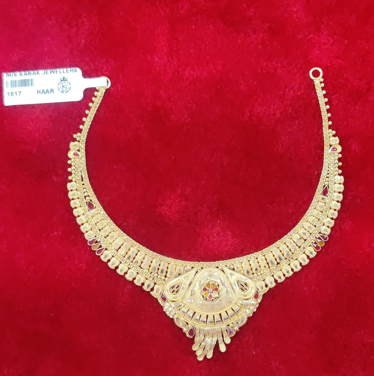 NECKLACE