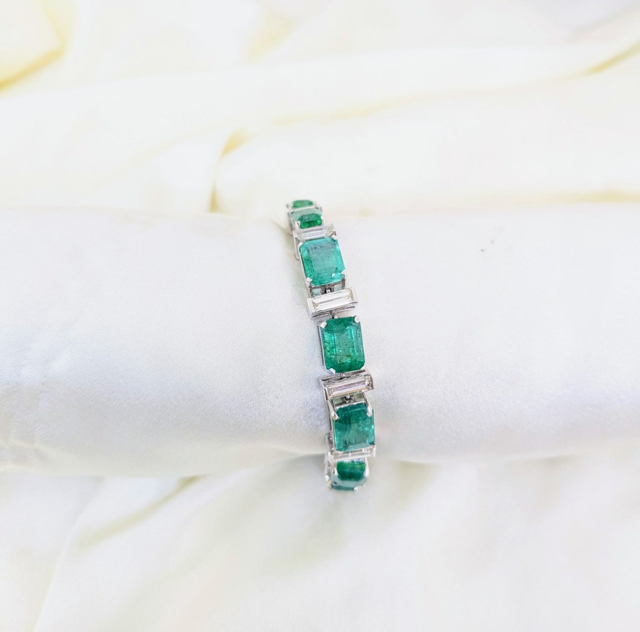 BAGG EMERALD