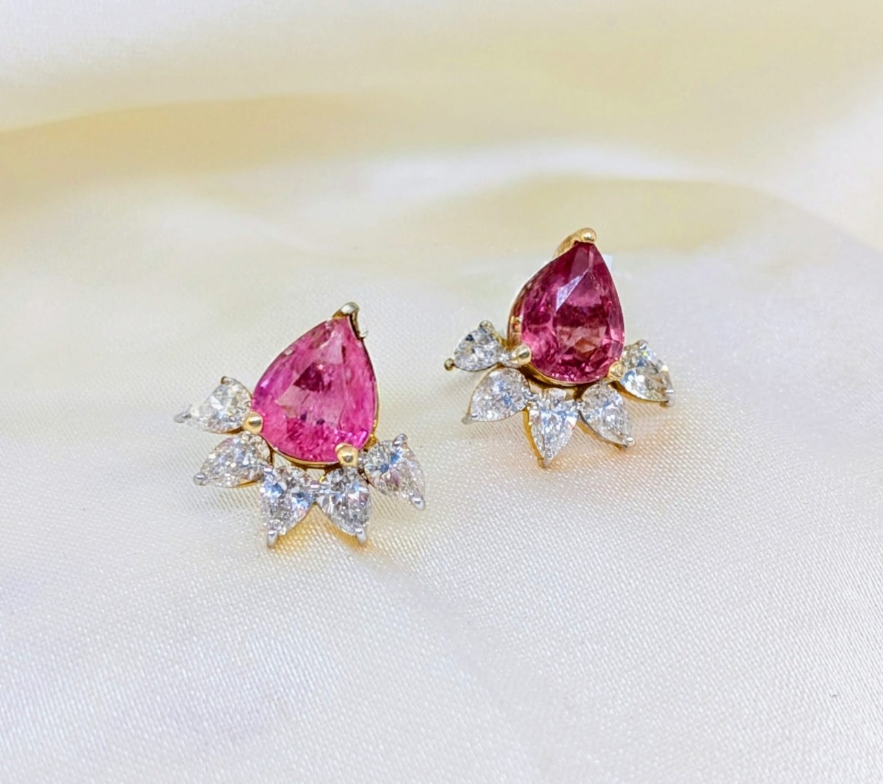 EARRING