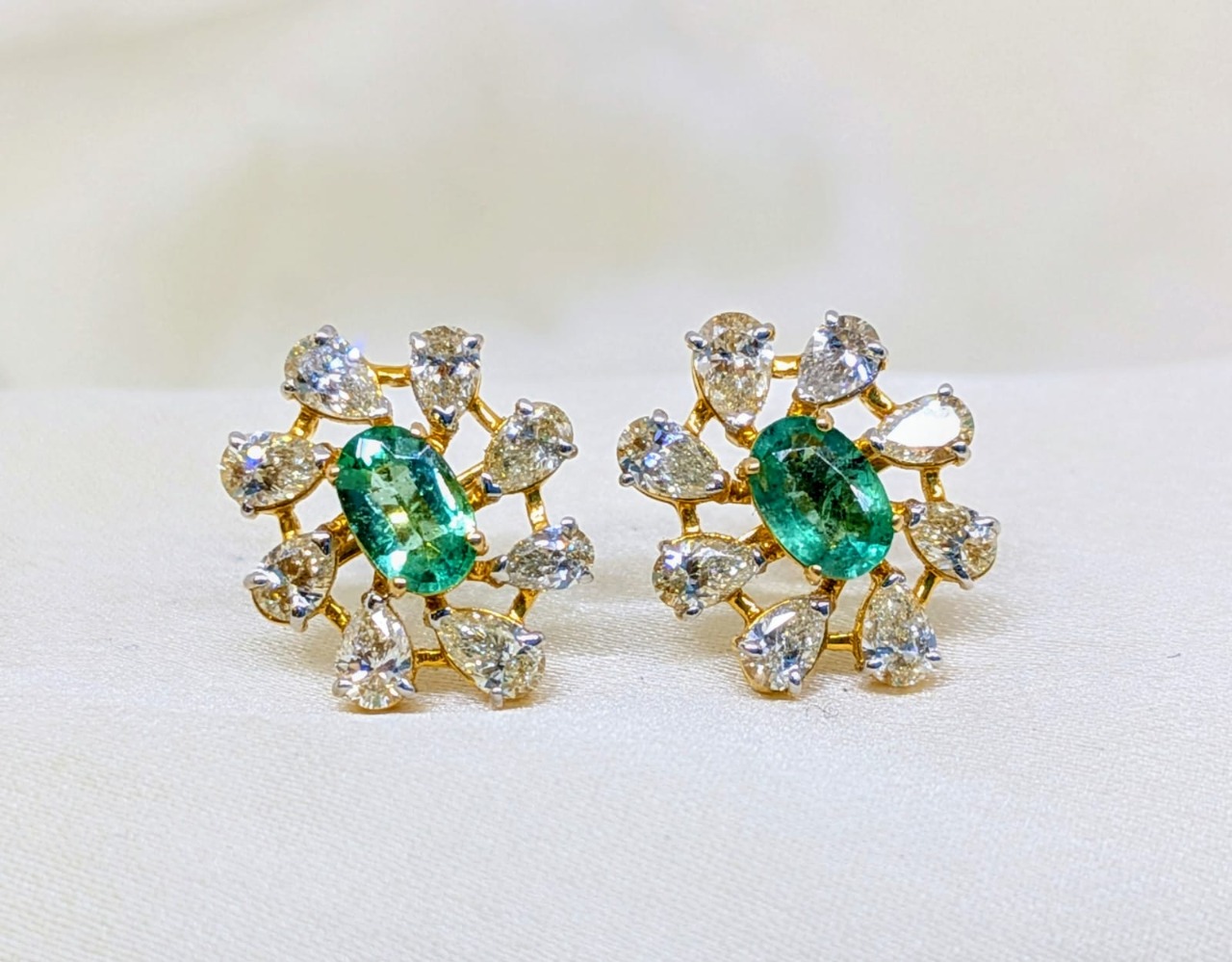 EARRING