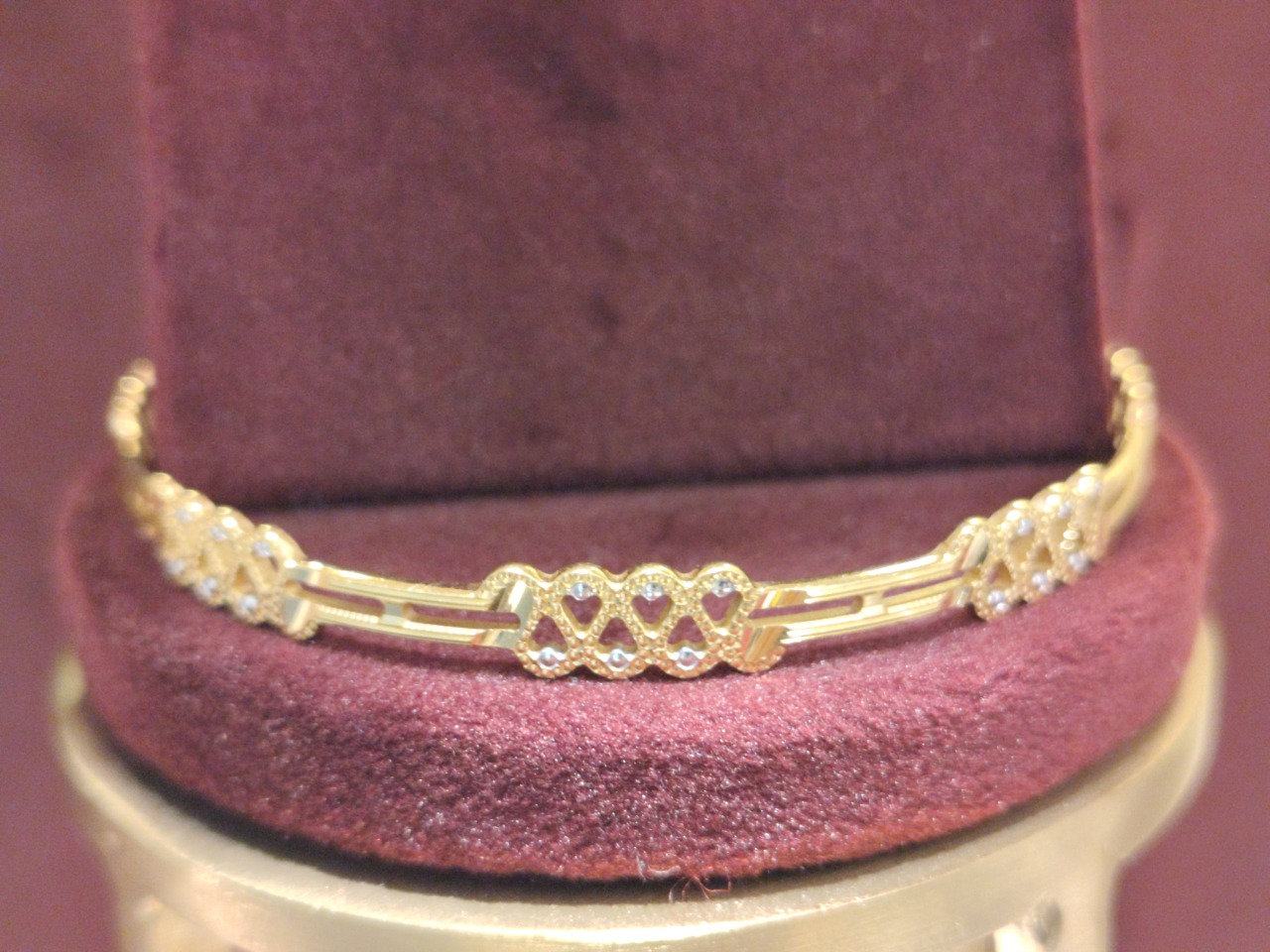 BANGLES