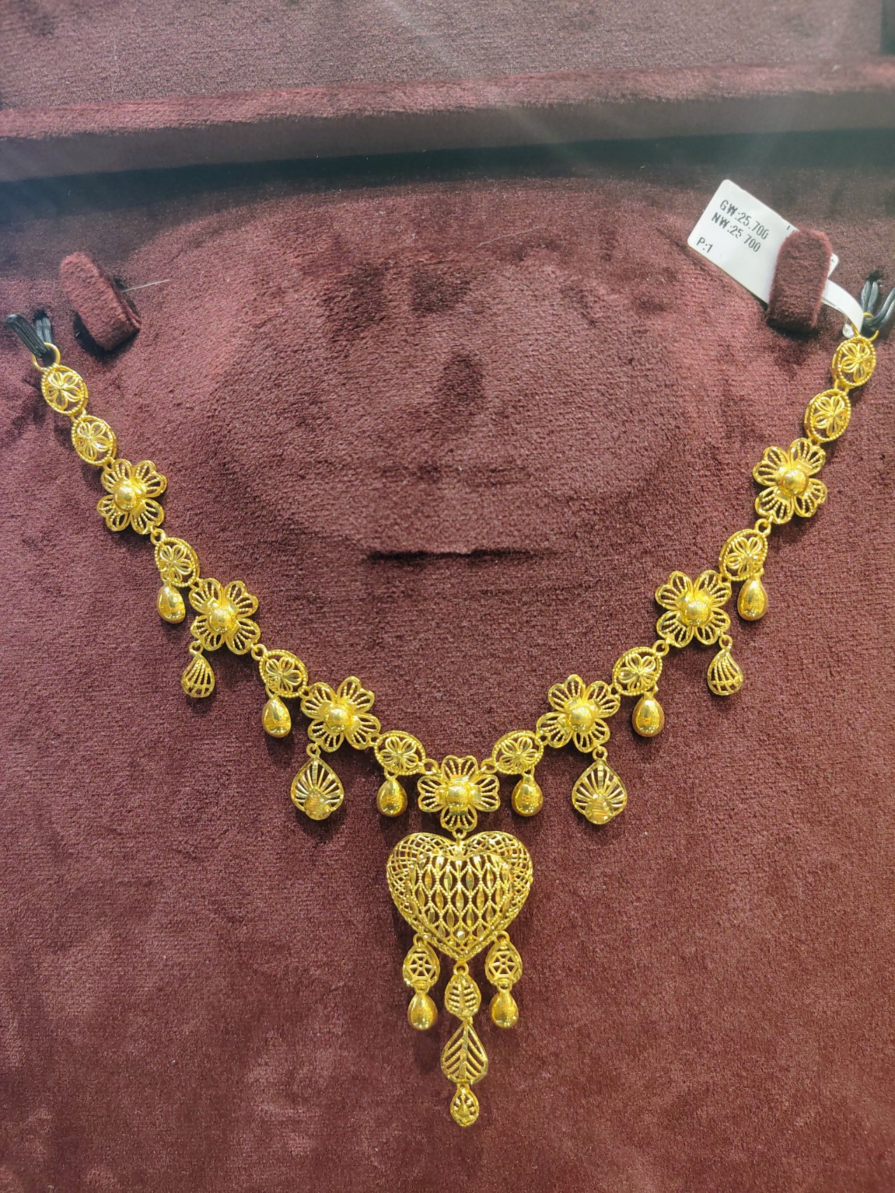 NECKLACE