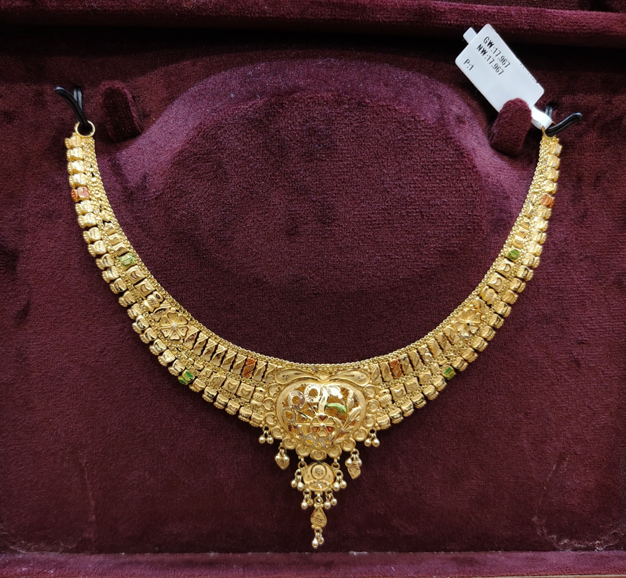 NECKLACE