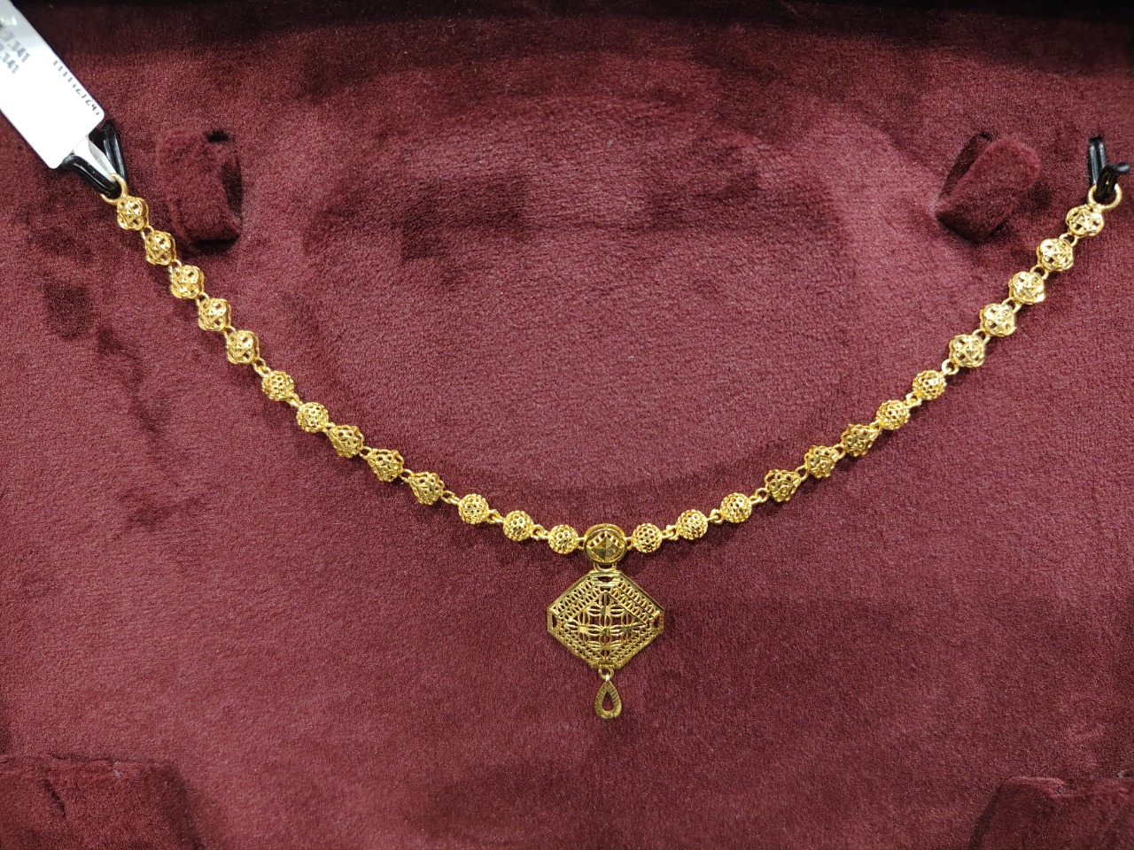 NECKLACE
