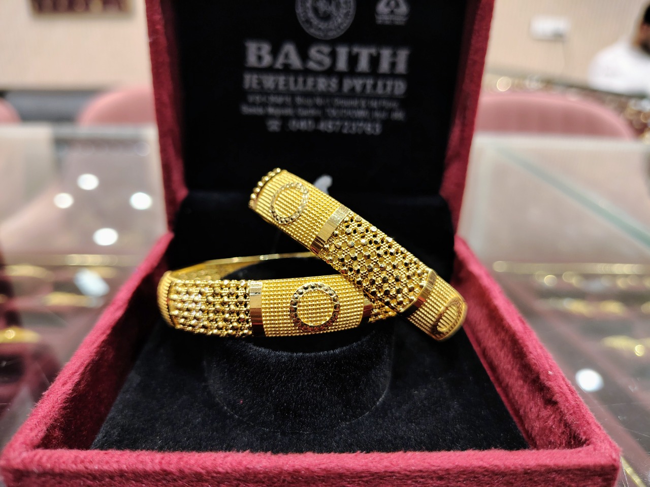BANGLES