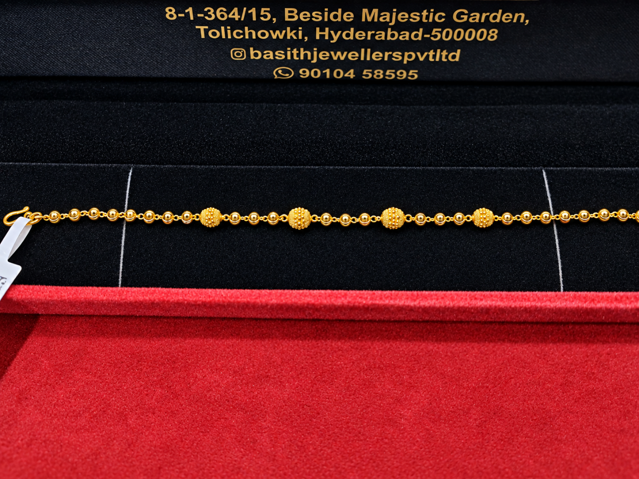 BRACELET