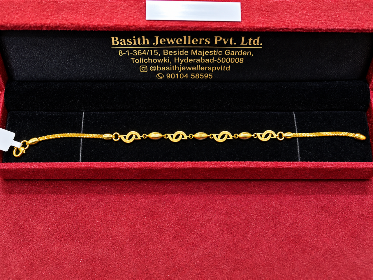 BRACELET