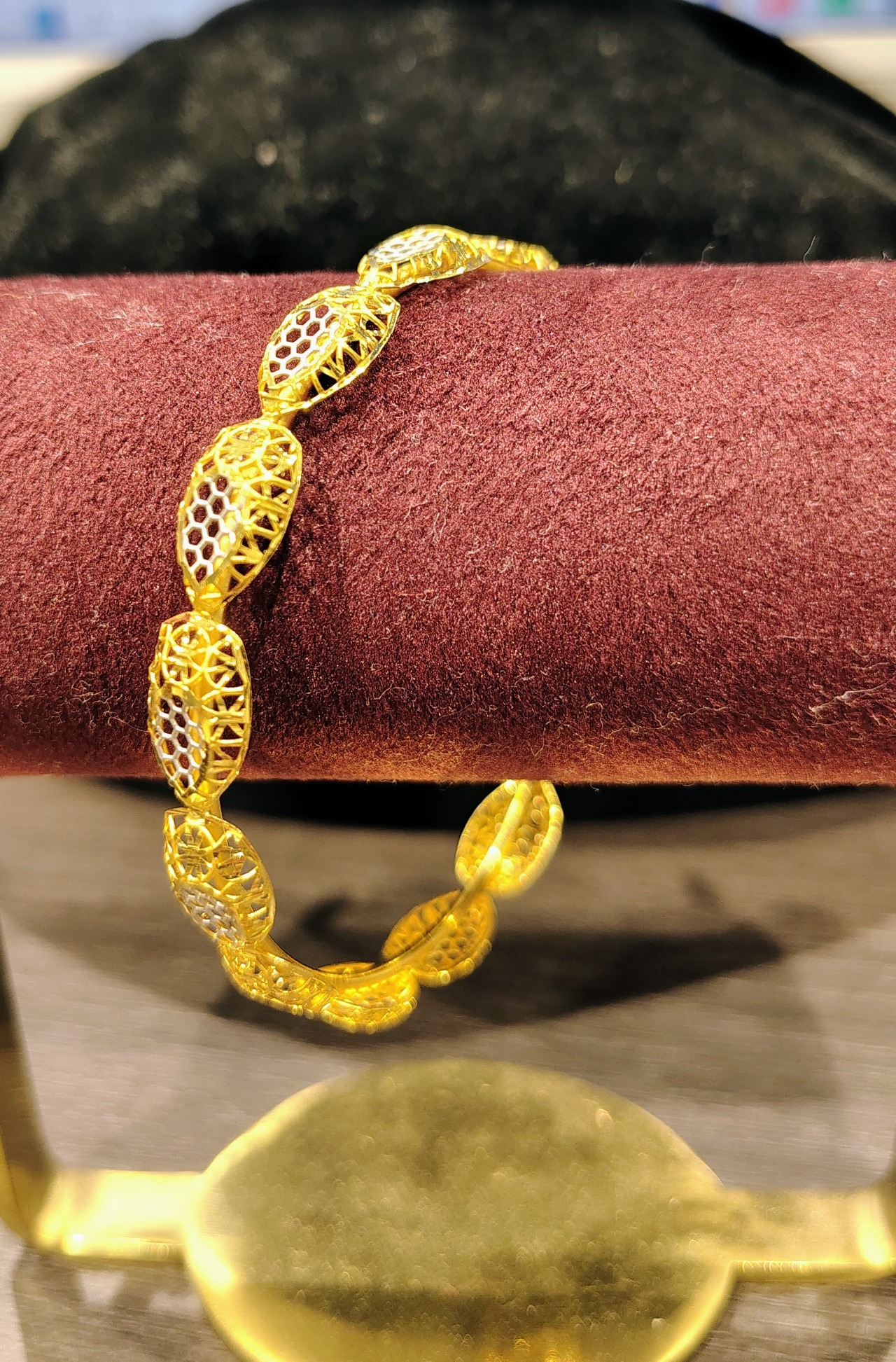 BANGLES