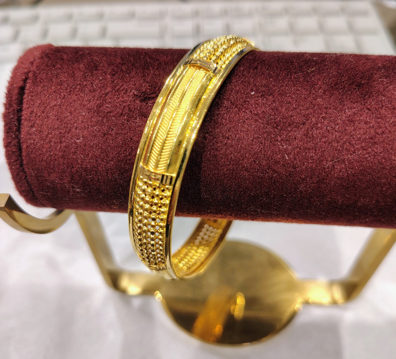BANGLES