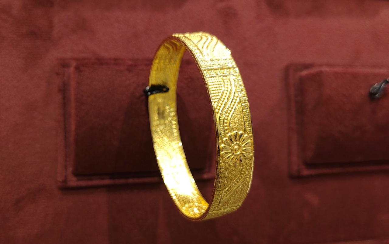 BANGLES